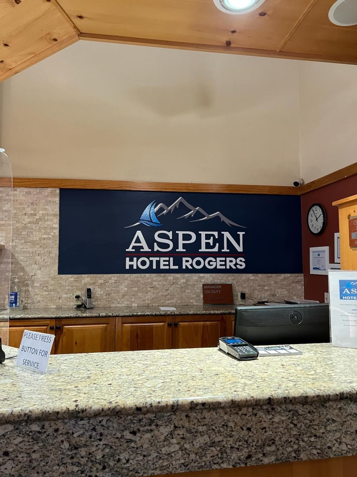 Aspen Hotel Rogers Formerly Americ Inn エクステリア 写真