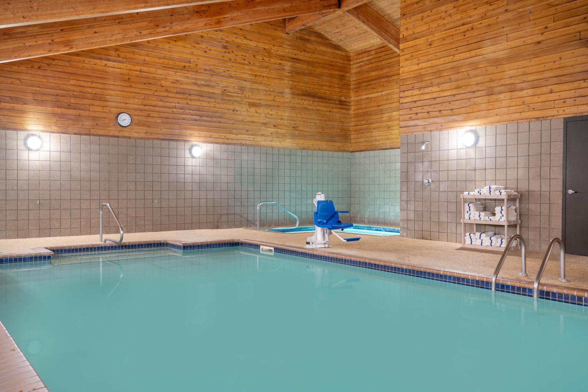 Aspen Hotel Rogers Formerly Americ Inn エクステリア 写真